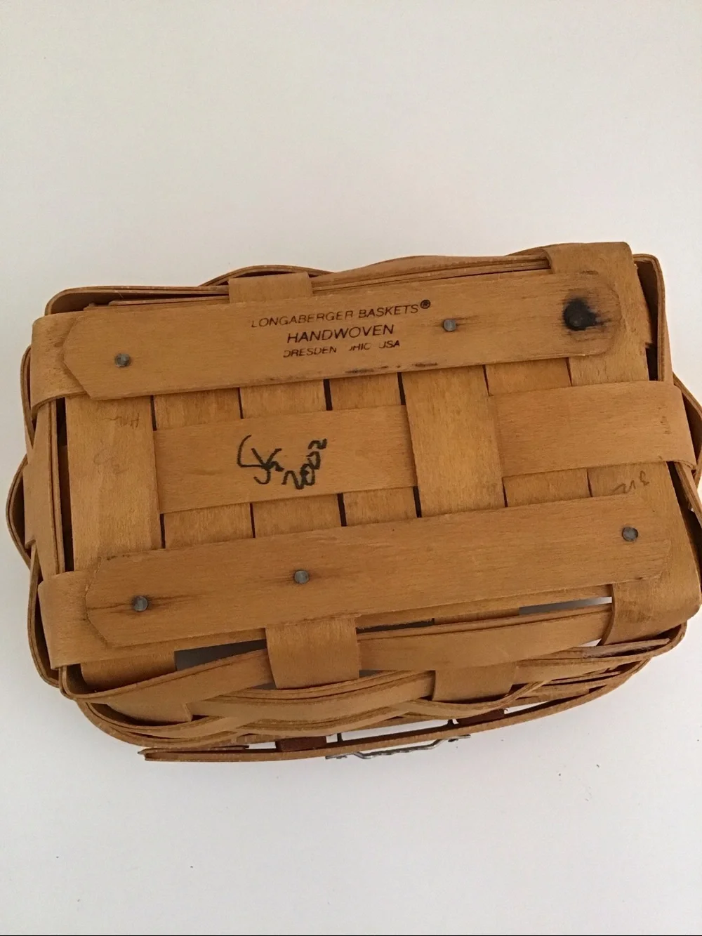 Vintage Longaberger woven basket key basket mail basket 2002